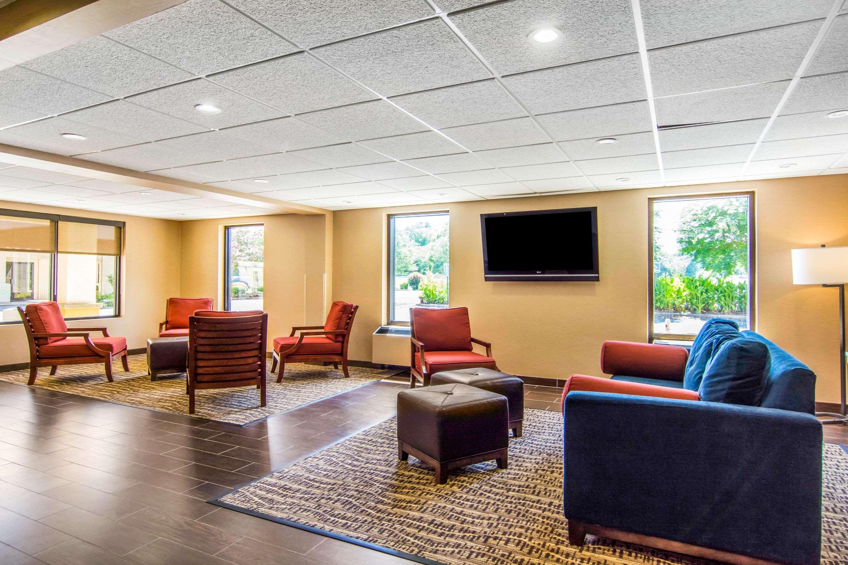 Comfort Inn Newport News-Williamsburg East Exterior foto